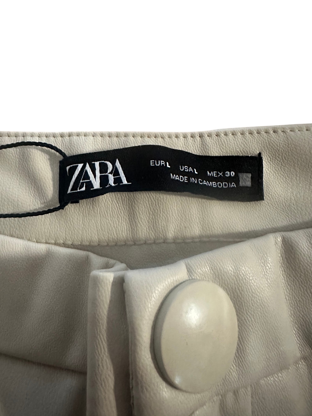Zara Women's Faux Leather‎ Pants - Picture 3 of 3